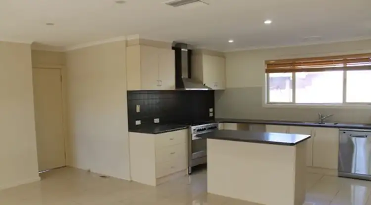 8 Twentyman Court, Seaholme VIC 3018