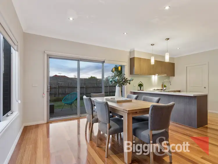 Fifth view of Homely townhouse listing, 2/250 Waverley Road, Mount Waverley VIC 3149