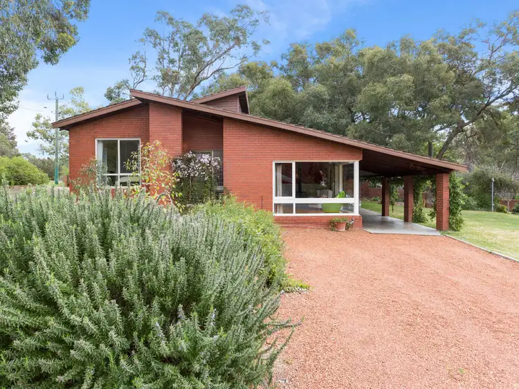 25 Burma Road, Lesmurdie WA 6076