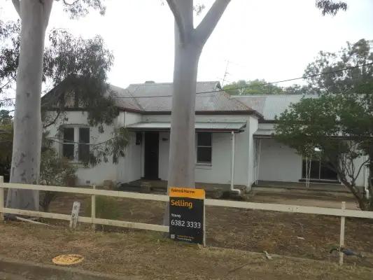 21 Miro, Young NSW 2594