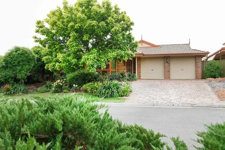 Second view of Homely house listing, 10 Ashmore Place, Onkaparinga Hills SA 5163