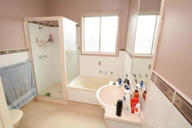 Fifth view of Homely house listing, 121 Pasadena Grove, Mildura VIC 3500