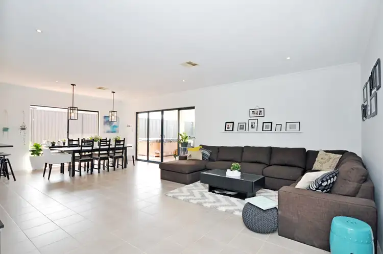 Fifth view of Homely house listing, 8 Waite Ridge, Aveley WA 6069