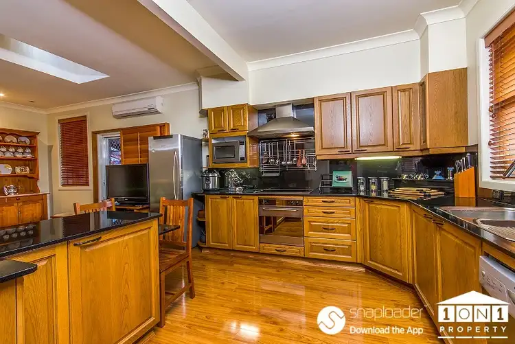 11 Dudley Close, Metford NSW 2323