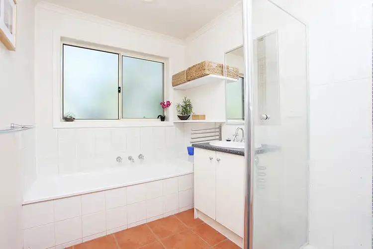 Seventh view of Homely house listing, 2/10 Wheat Court, Lara VIC 3212