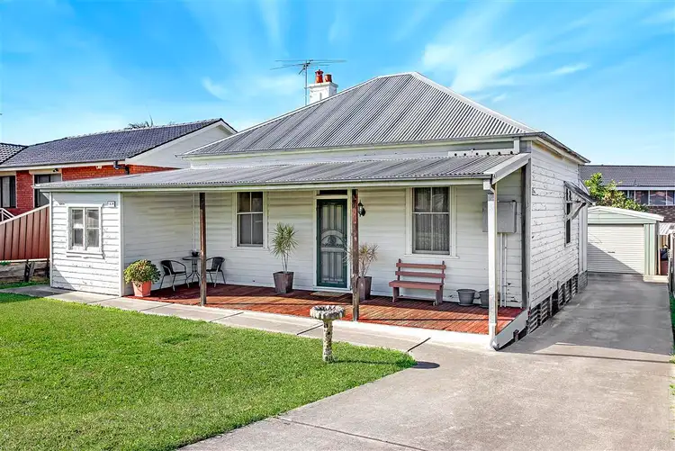 68 Runcorn Street, St Johns Park NSW 2176