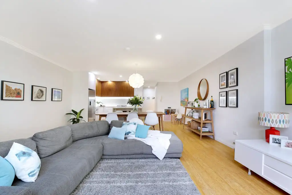 Main view of Homely apartment listing, 2/172-180 Clovelly Road, Randwick NSW 2031