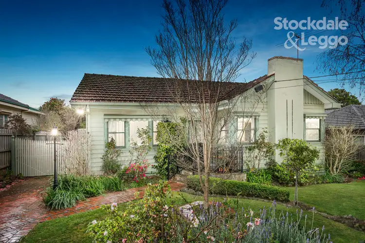 12 Charlton Street, Mount Waverley VIC 3149