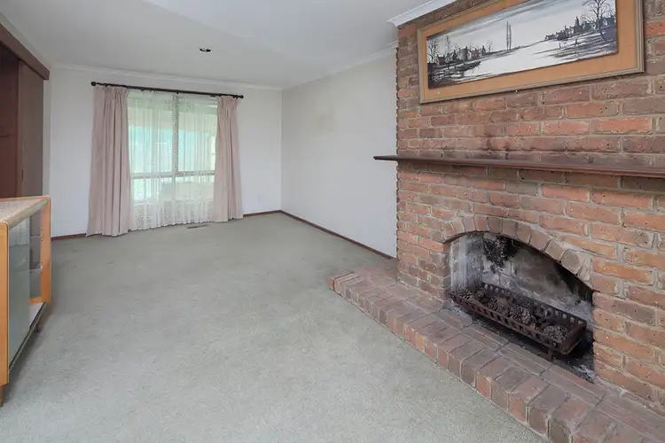 Fourth view of Homely house listing, 8 Rhonda Close, Endeavour Hills VIC 3802
