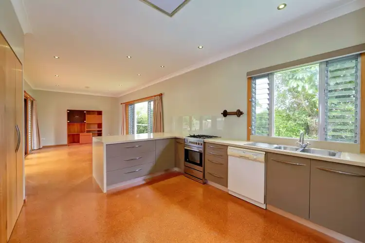 10 Victory Street, Svensson Heights QLD 4670