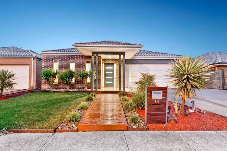 18 Jondarvan Drive, Mernda VIC 3754
