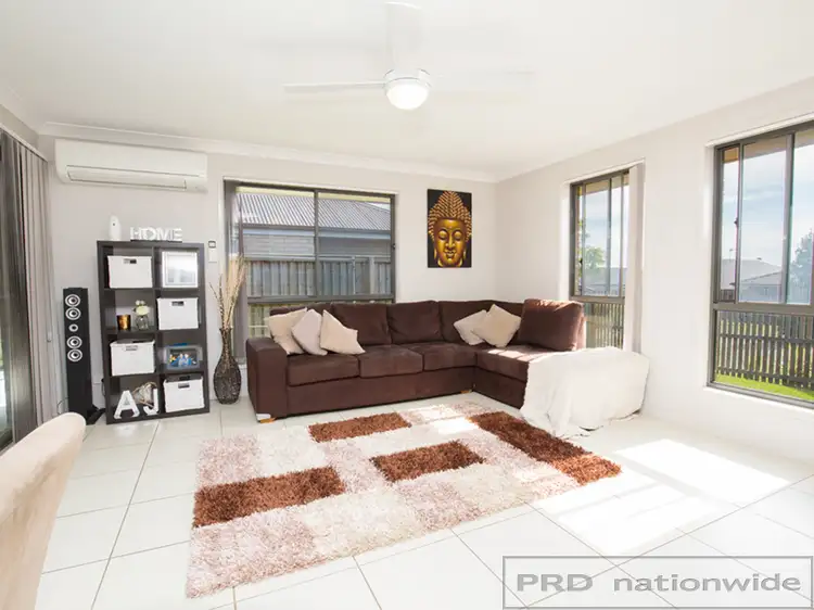 Sixth view of Homely house listing, 1 Dianella Way, Aberglasslyn NSW 2320