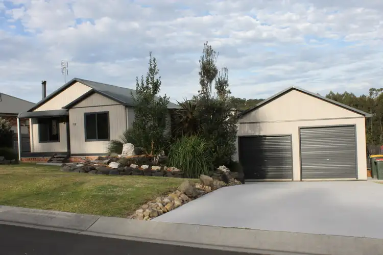 18 Bellfield Place, Tomerong NSW 2540