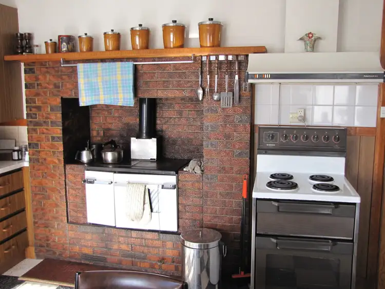 Seventh view of Homely house listing, 10 Central Avenue, Newborough VIC 3825