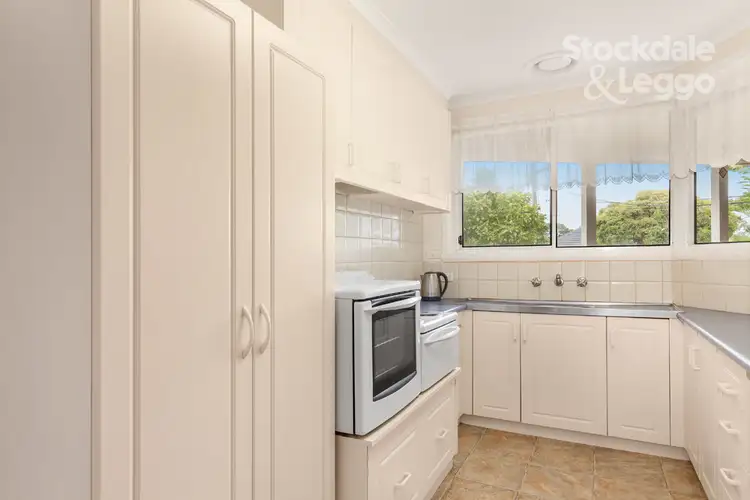 Fourth view of Homely unit listing, 1/1 Winbourne Road, Mount Waverley VIC 3149