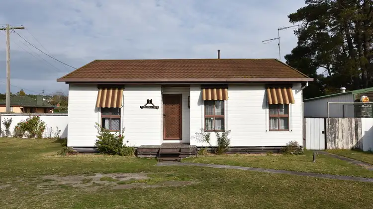 5 Marshall Avenue, Moe VIC 3825