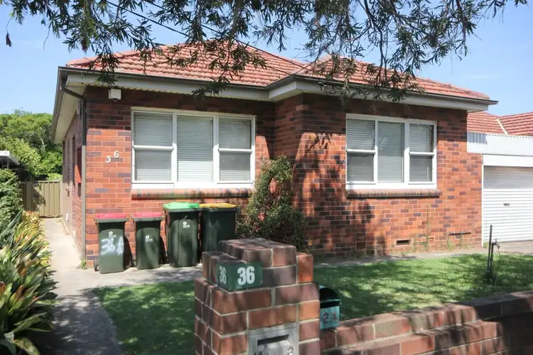 36 Lee Avenue