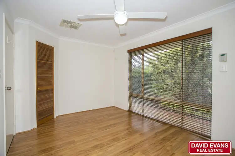 19 Aerolite Way, Beldon WA 6027