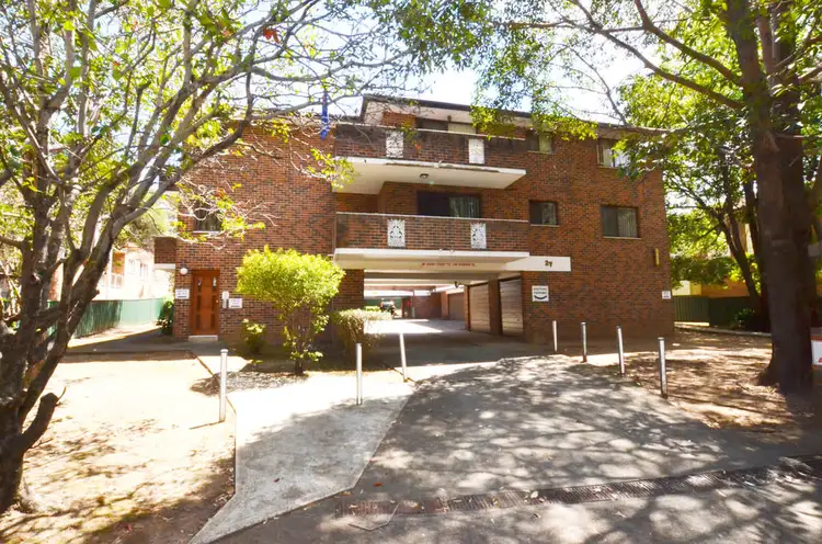 2/27 Park Avenue, Westmead NSW 2145