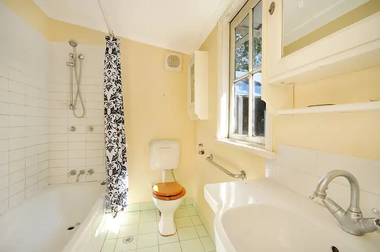 Fourth view of Homely house listing, 21 Hindman Street, Katoomba NSW 2780