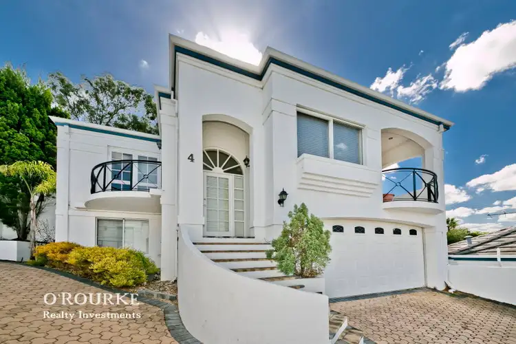 4/7 Joyce Street, Scarborough WA 6019