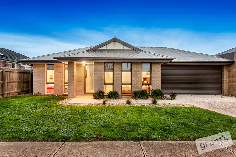 51 Sandalwood Drive, Pakenham VIC 3810
