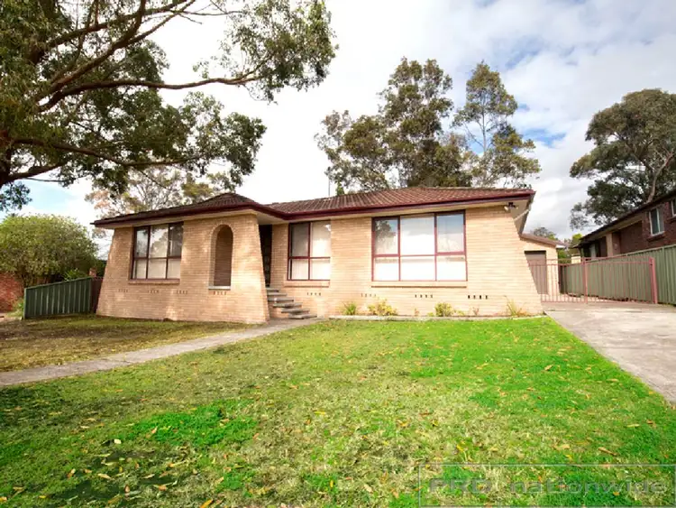 25 Stonehaven Dr, Metford NSW 2323