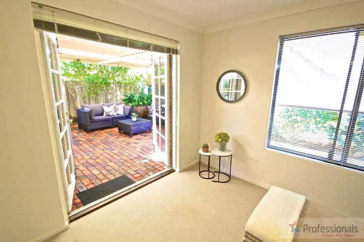 Sixth view of Homely house listing, 4/48 Tudor Avenue South, Riverton WA 6148