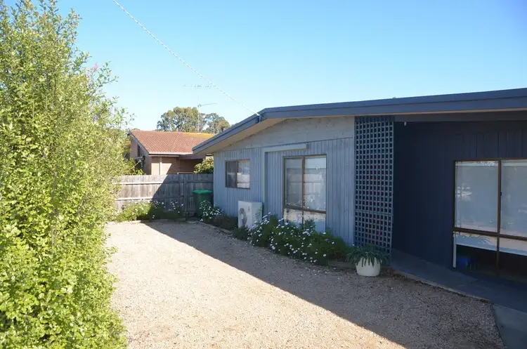 24 Bay Road, Eagle Point VIC 3878