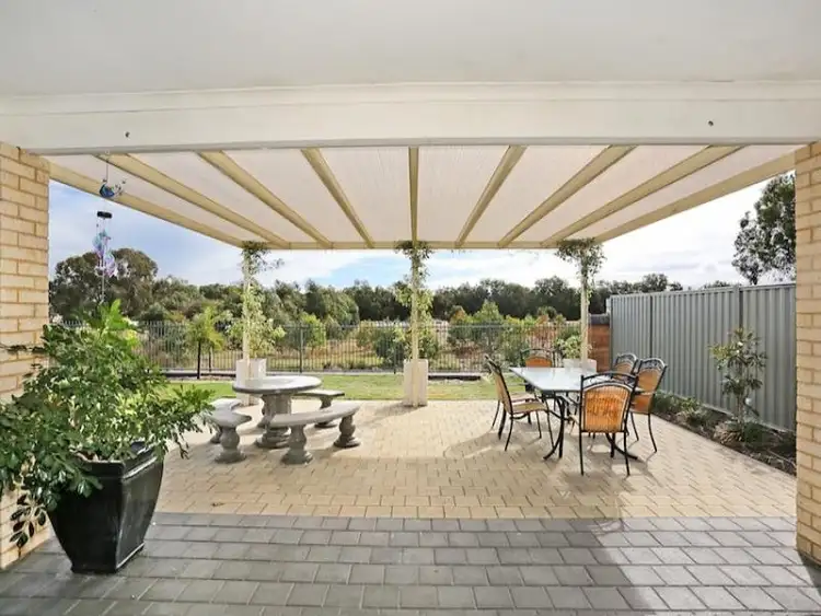 15 Purcell Gardens, South Yunderup WA 6208
