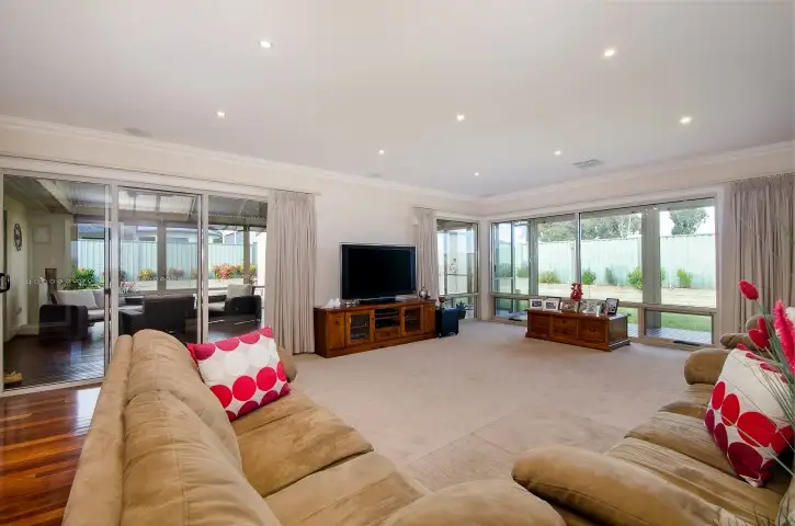 Sixth view of Homely house listing, 10 James Cook Avenue, Mount Gambier SA 5290