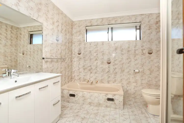 Fifth view of Homely house listing, 5 Fitzroy Close, St Johns Park NSW 2176