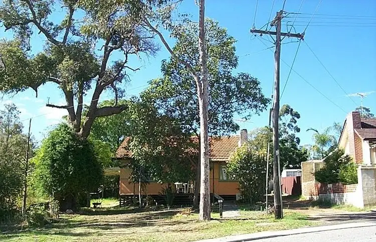 8 Meelah Way, Koongamia WA 6056