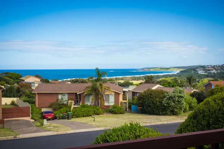 5 WARATAH COURT, Tura Beach NSW 2548