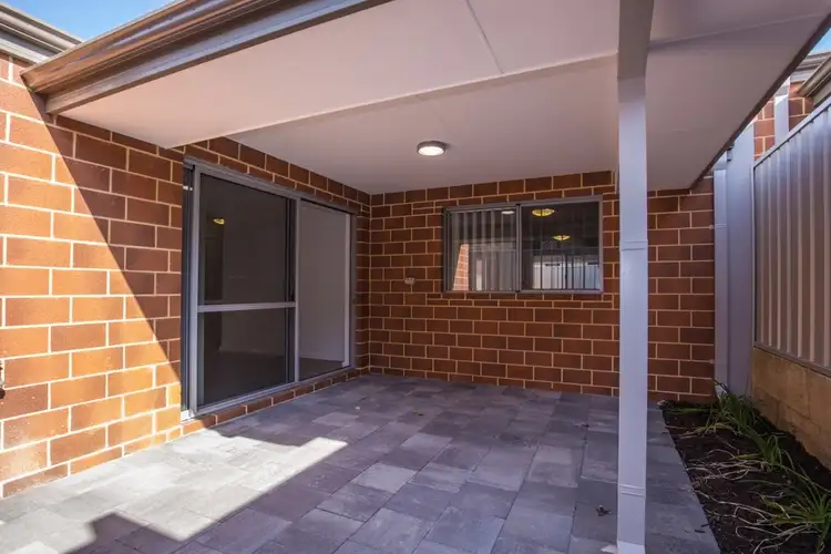 Fifth view of Homely house listing, 2/6 Bates rd, Innaloo WA 6018