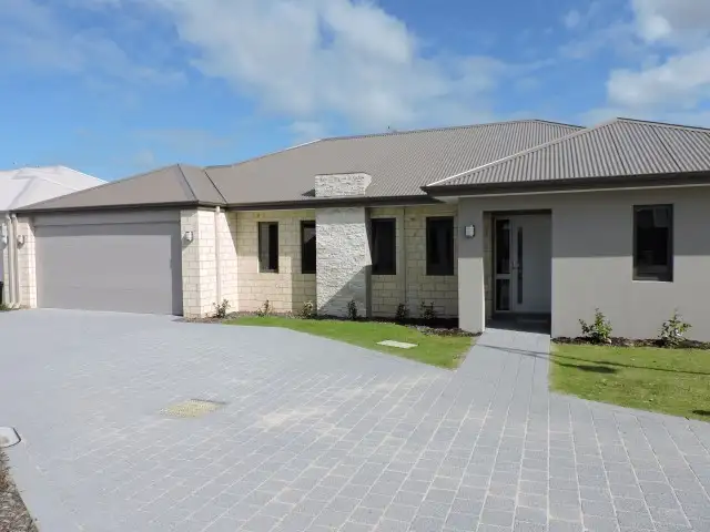 Unit 2/60 Pipeline Boulevard, Piara Waters WA 6112