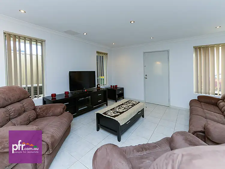 Fifth view of Homely villa listing, 2/45 Norman St, St James WA 6102