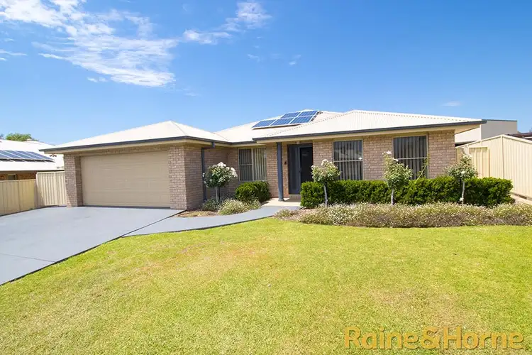 8 Tallwoods Grove, Dubbo NSW 2830