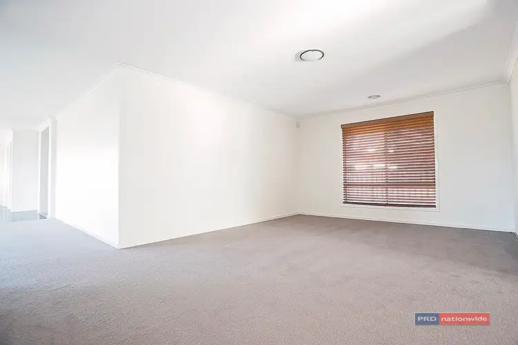 Sixth view of Homely house listing, 15 Seaview Point, Sanctuary Lakes VIC 3030