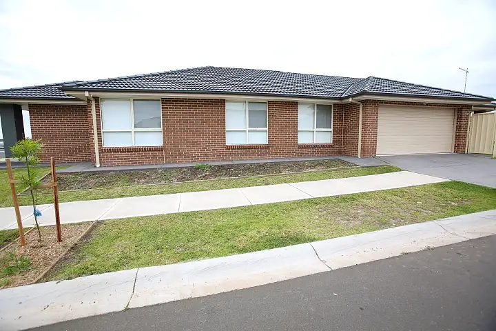 24 Bird Walton Avenue, Middleton Grange NSW 2171