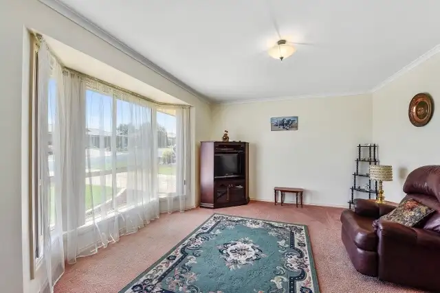 Fifth view of Homely house listing, 2 Wentworth Court, Mount Gambier SA 5290