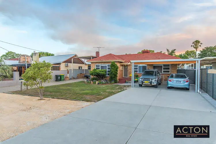 10 Moorhouse Street, Willagee WA 6156