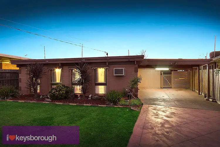 8 Waitara Avenue, Keysborough VIC 3173