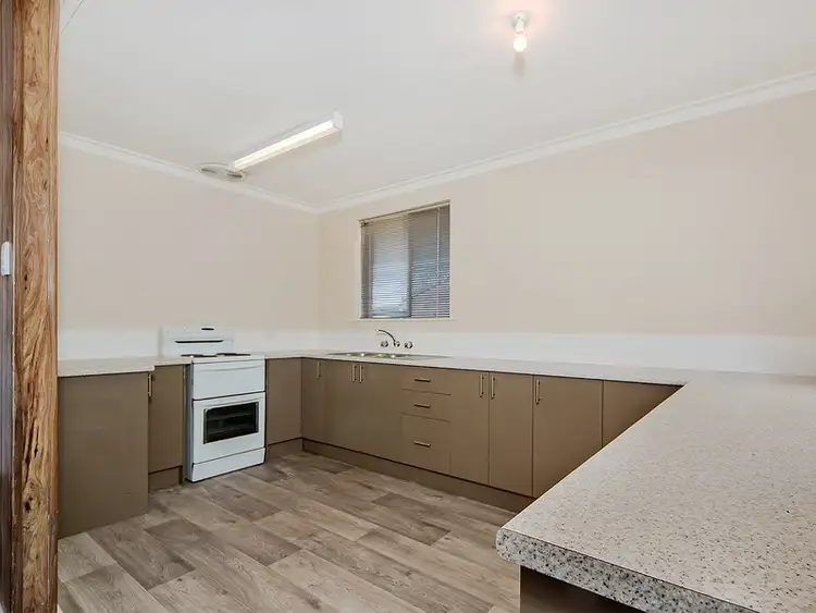 21 Bushby Street, Midvale WA 6056