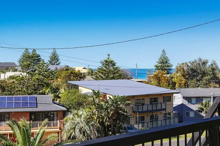 Fifth view of Homely house listing, 105 Del Rio Drive, Copacabana NSW 2251