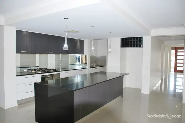 Second view of Homely house listing, 7 Cooloola Place, Shepparton VIC 3630