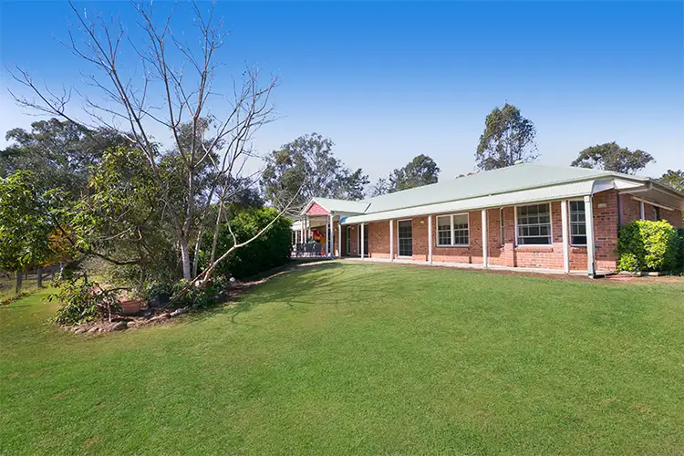 23 Greenwood Crescent, Samford Valley QLD 4520