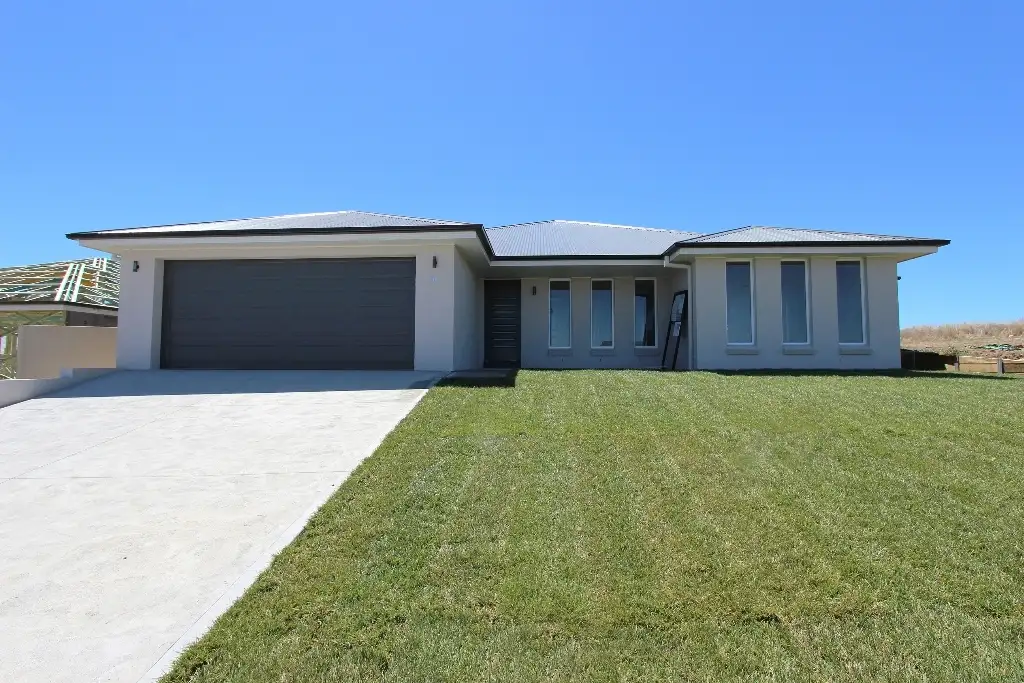 Main view of Homely house listing, 28 McGillan Drive, Kelso NSW 2795