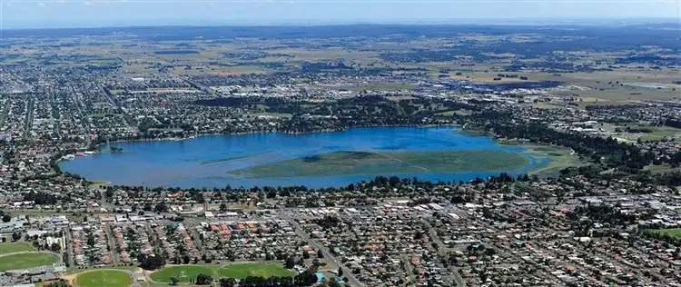 Second view of Homely house listing, 474 Wendouree Parade, Lake Wendouree VIC 3350