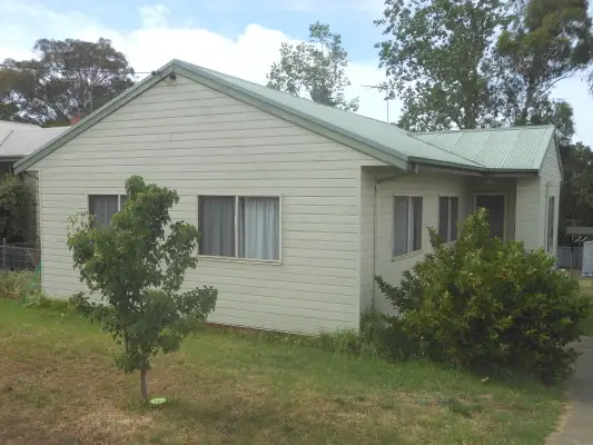 18 Musgrave, Young NSW 2594
